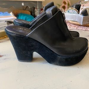 KORK-EASE Mule clogs